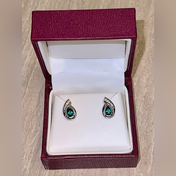 Helzberg Diamonds Jewelry - Helzberg Diamonds Emerald Teardrop Stud Earrings